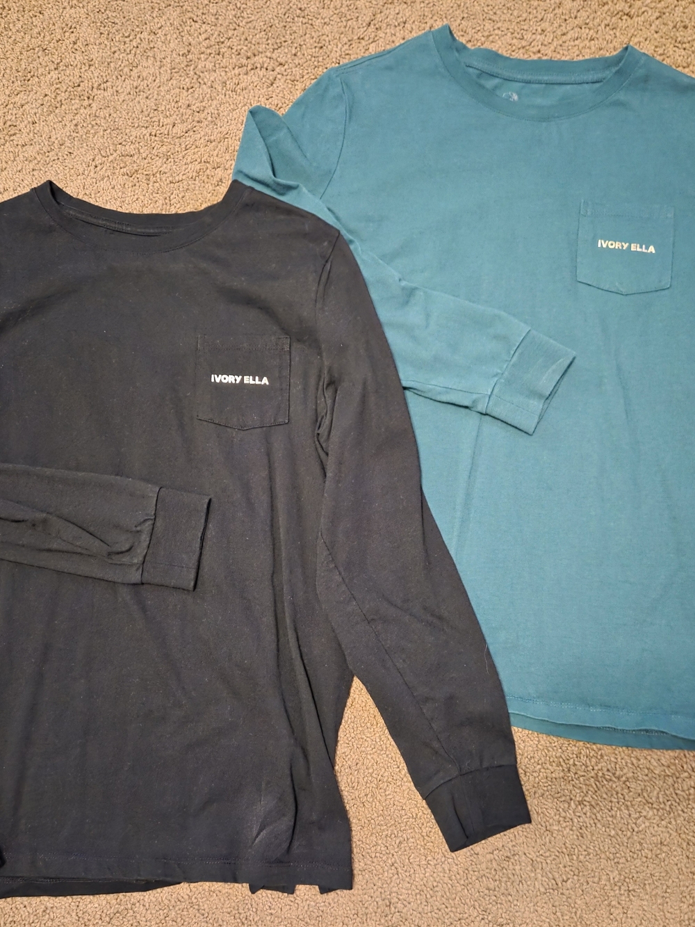 ivory ella Long-Sleeve Pocket Tee - Black & Green